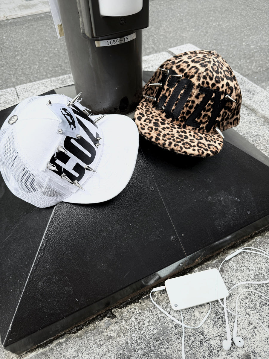 COZY SPIKED SNAPBACK
