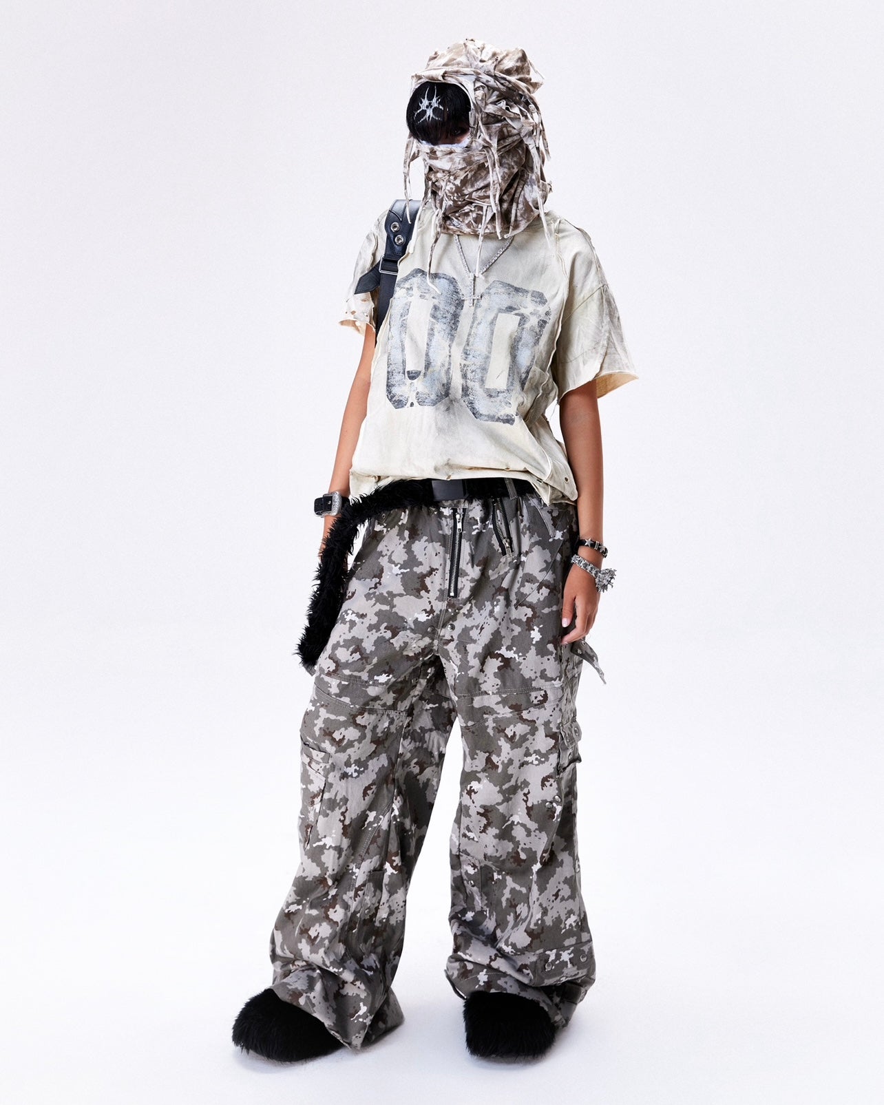 "005 MILLY" CAMO FLAG CARGO PANTS