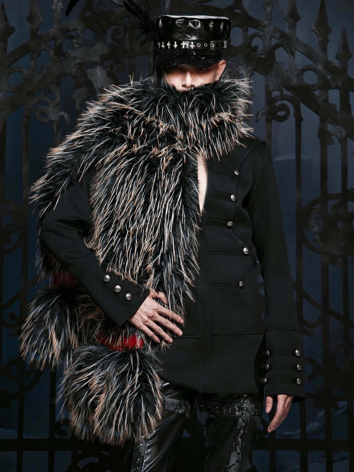 SL OVERSIZED BLACK FUR SCARF