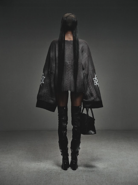 MICOZEY GUNSHOT KNIT SWEATER